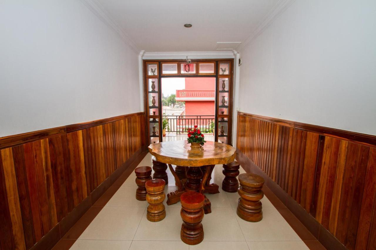 Botoum Hotel Sisophon Екстериор снимка