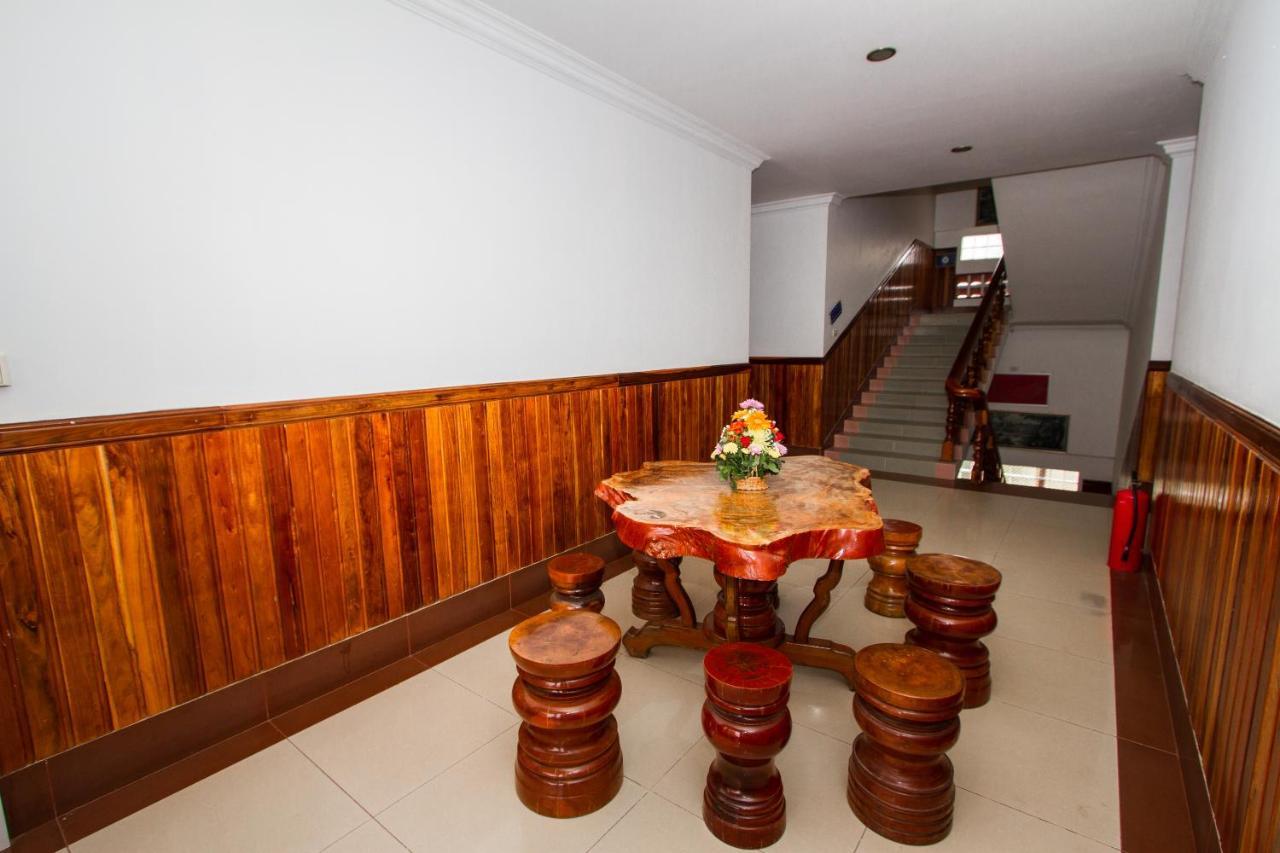 Botoum Hotel Sisophon Екстериор снимка