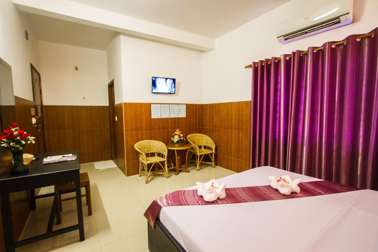 Botoum Hotel Sisophon Стая снимка