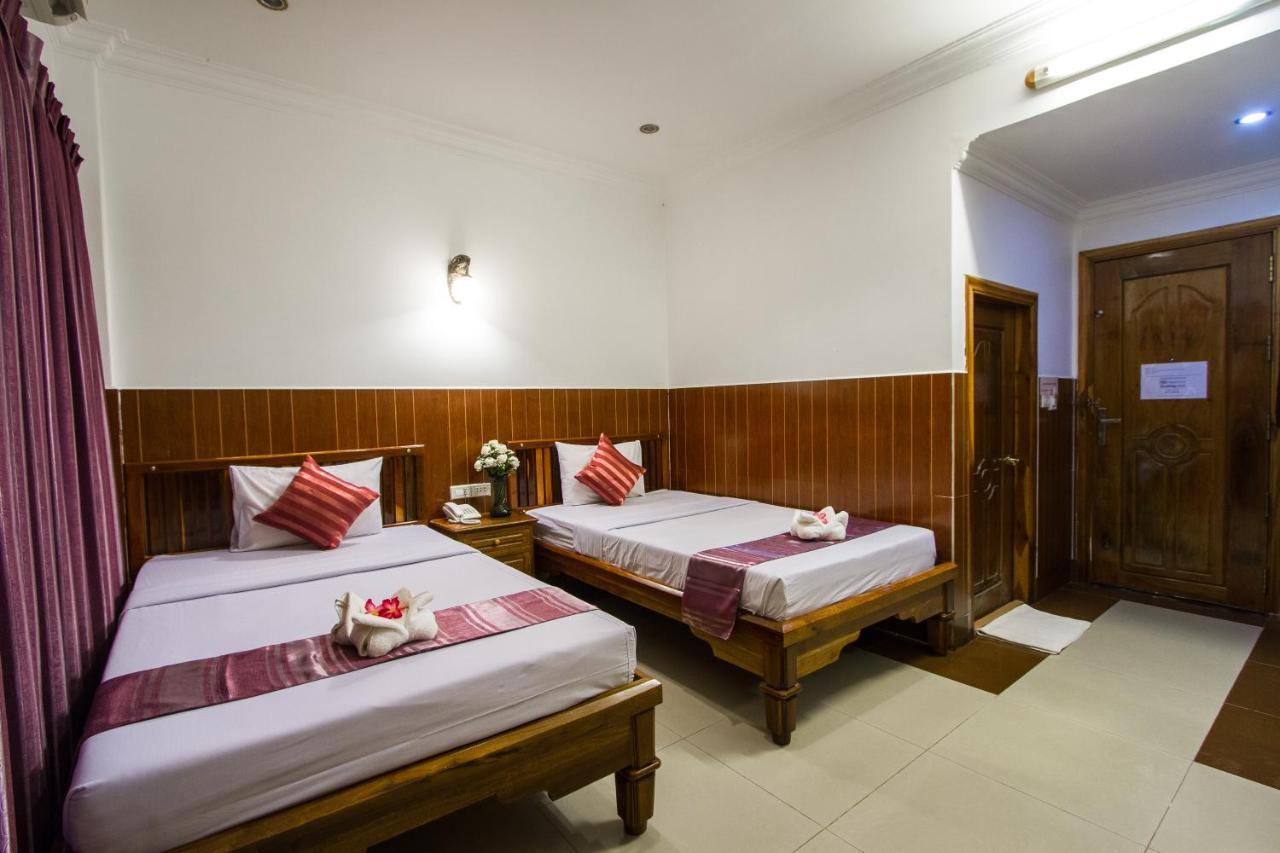 Botoum Hotel Sisophon Стая снимка