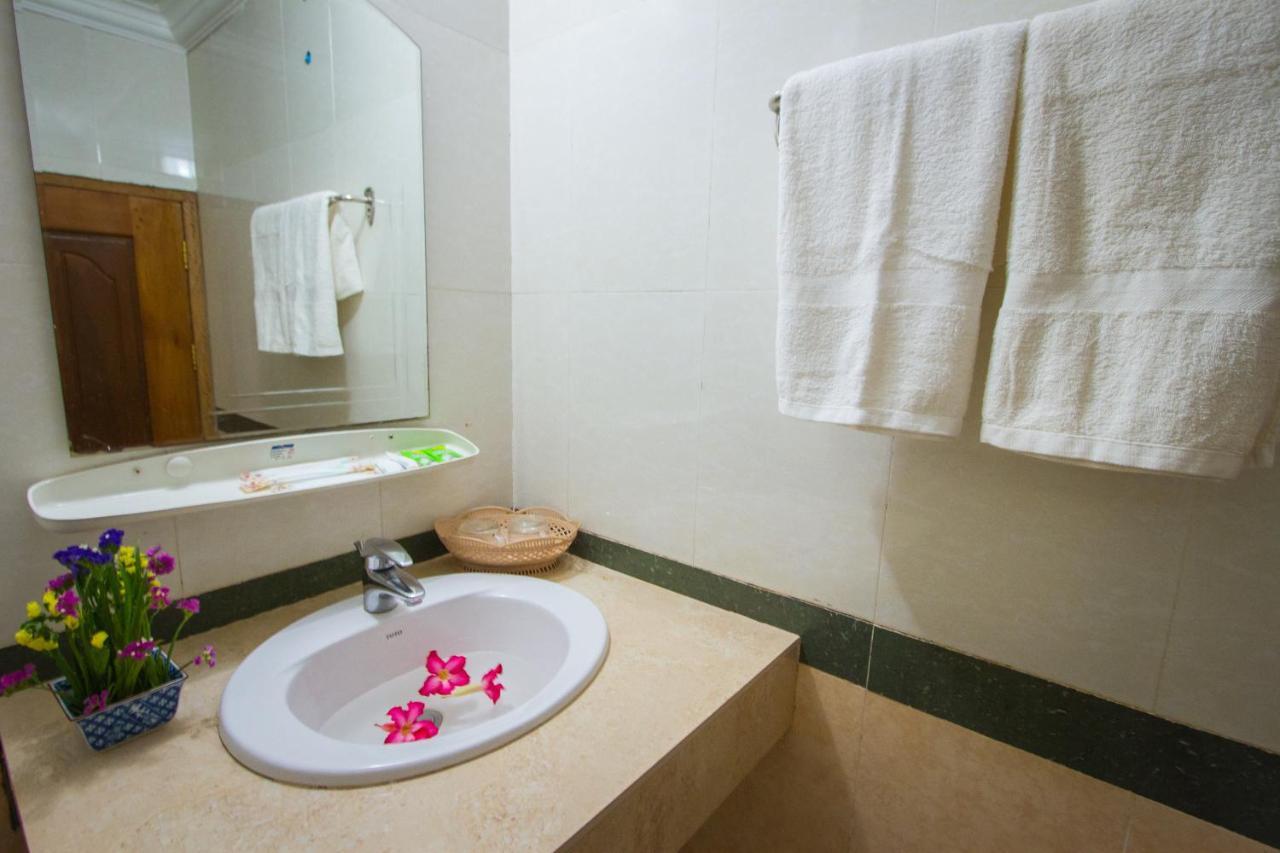 Botoum Hotel Sisophon Стая снимка