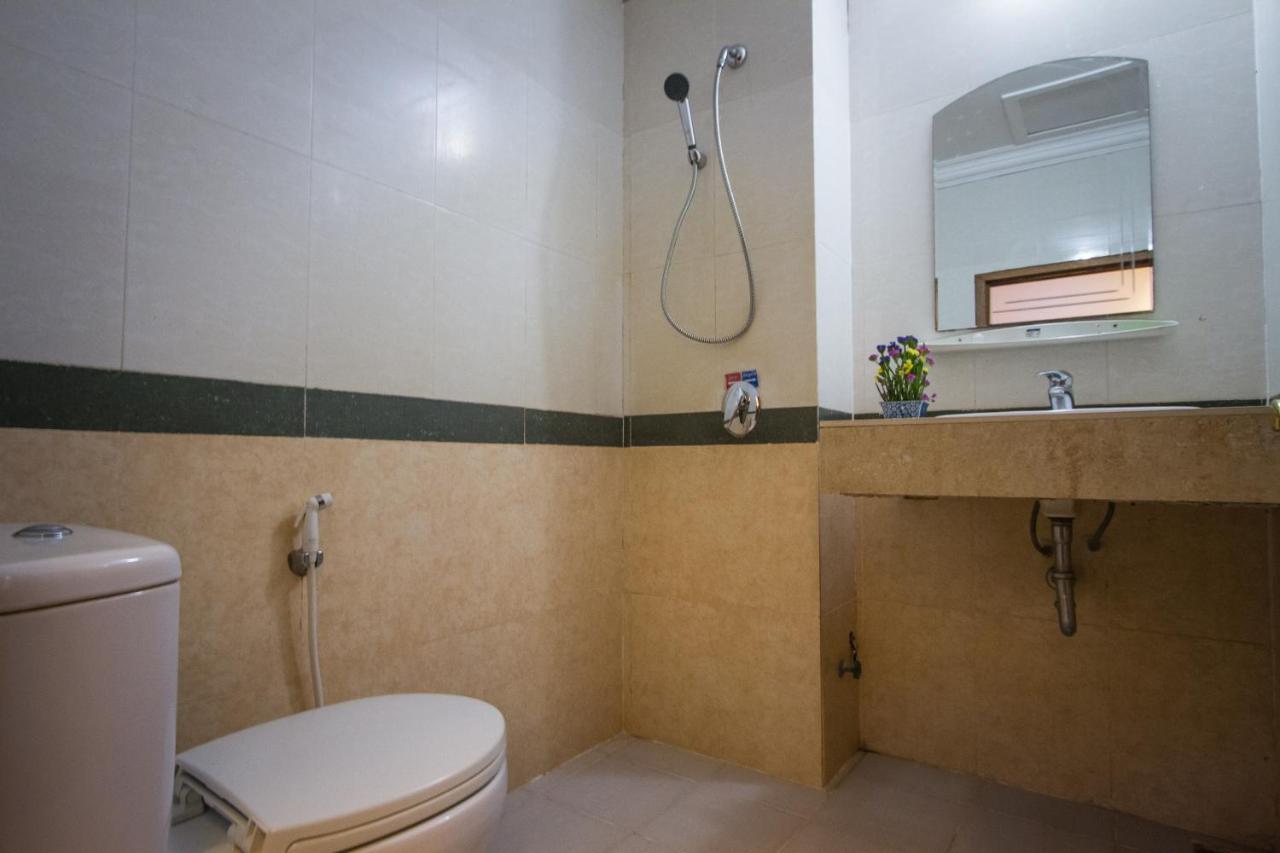 Botoum Hotel Sisophon Стая снимка