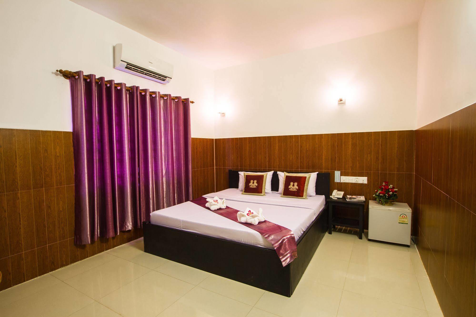 Botoum Hotel Sisophon Екстериор снимка